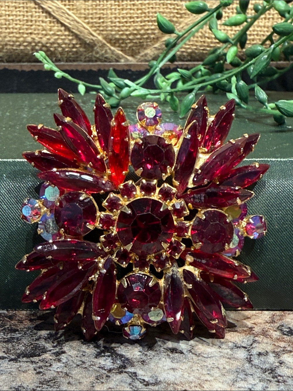 Flower Brooch - Picture 3 of 8